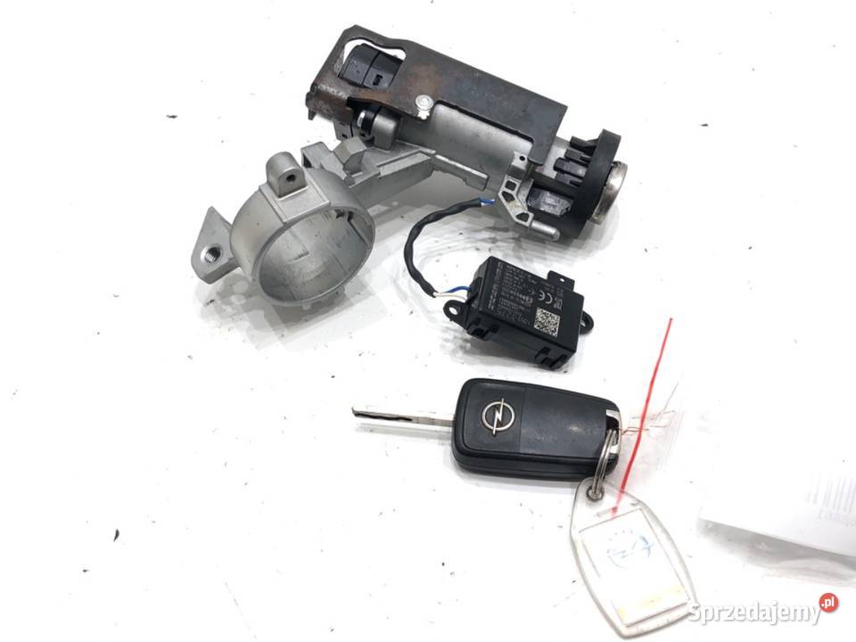 STACYJKA OPEL CORSA E 13496392 14 90 KLUCZYK