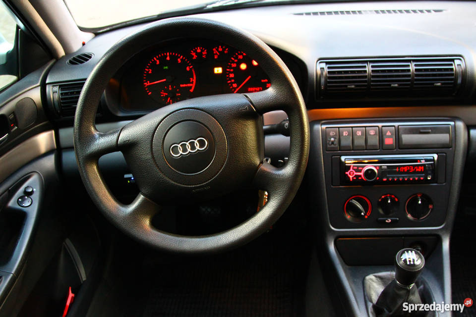 Audi A4 B5 16 sekwencja 1998 r szyberdach Józefów