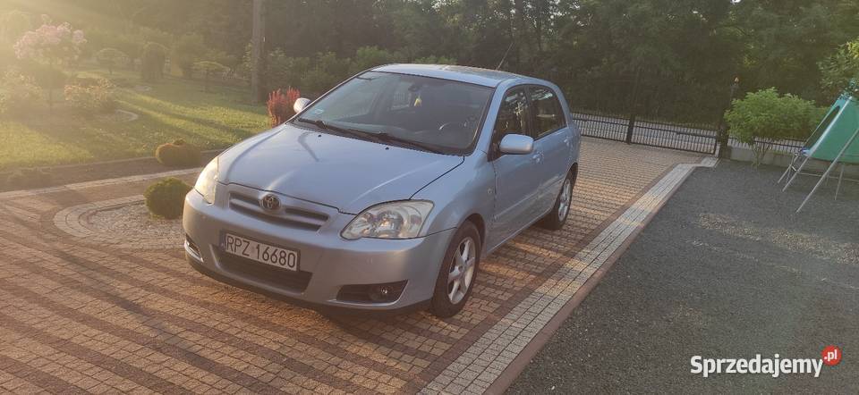 Toyota corolla Rok produkcji 2004 Przemyśl