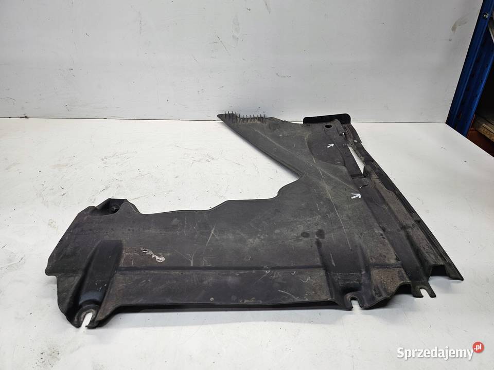 OSŁONA PODWOZIA TYŁ AUDI A4 B9 8W0825216E śląskie Przystajń