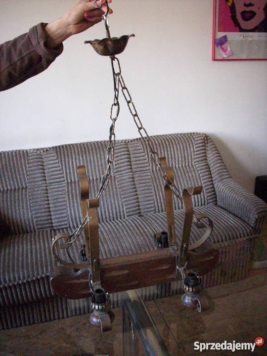 Staryciężkizabytkowy żyrandol do salonu sprzedam