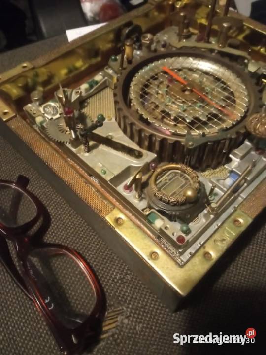 Współczesne dzieło WEHIKUŁ CZASU