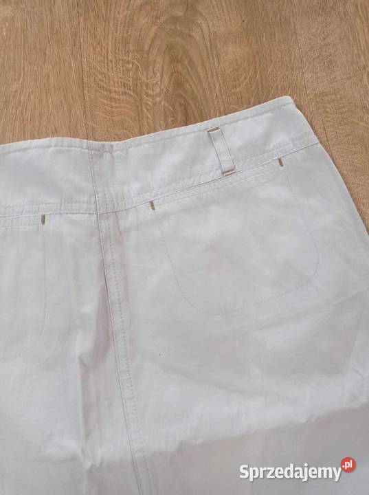 Błękitna spódnica marki Reserved Hajnówka