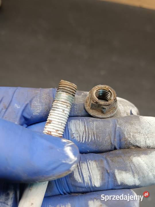 Śruba szpilka mocowanie silnika silnik części Gołaczewy