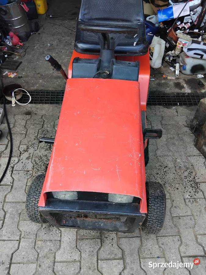 Mały traktorek ogrodowy do trawy zdrowe kosisko Konina