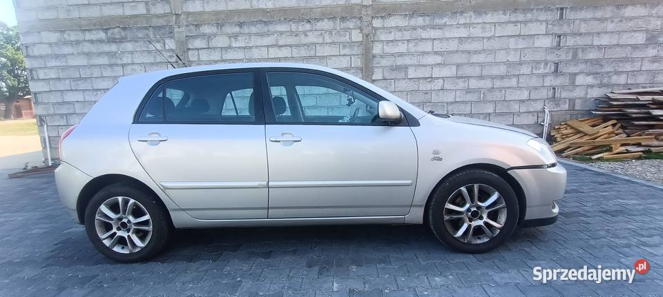 Toyota Corolla e12 20 D4D uszkodzona Przyłuski