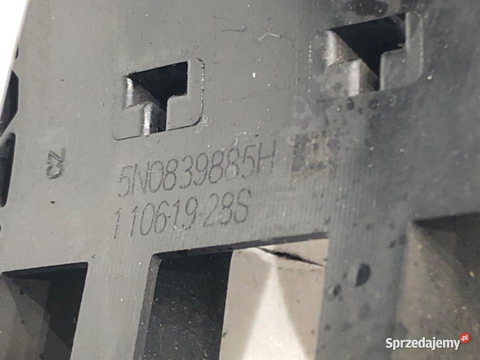 KLAMKA ZEWNĘTRZNA PRAWY TYŁ VW POLO VI Hatchback osobowe