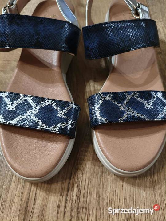 Stylowe sandałki HL rozmiar 40 Sandały i klapki Hajnówka