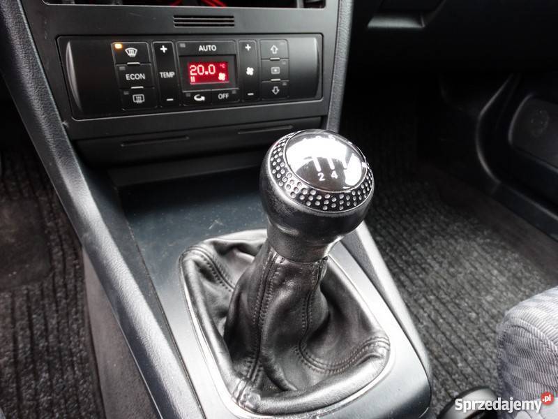 AUDI A4 24 V6 LIFT ALU 16OPŁACONYWersja SLine Kombi Radom