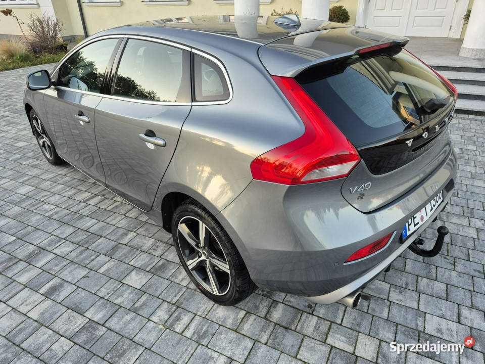 Volvo V40 20D2 RDESIGN navi full led chromy Nowe 4/5 lubelskie Drelów