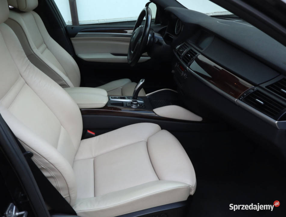 BMW X6 xDrive40d Samochody osobowe