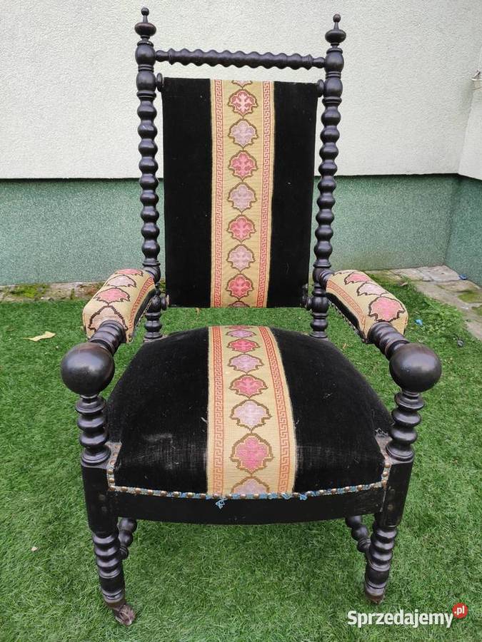 stary fotel w stylu Napoleona III Budzyń