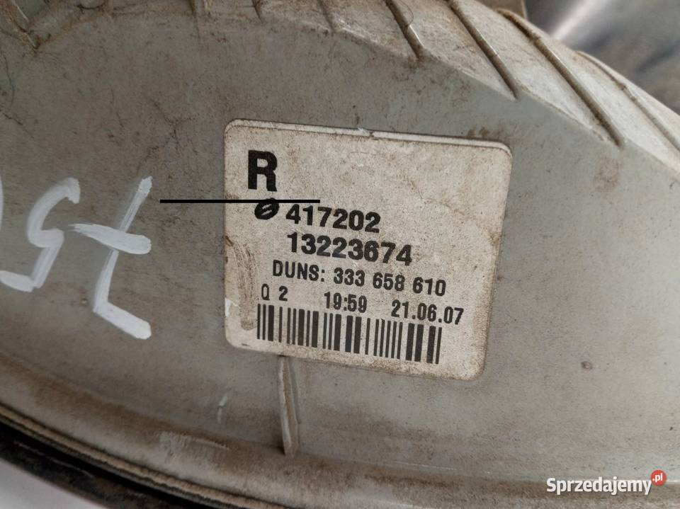 LAMPA TYŁ PRAWA KOMBI 13223674 Opel Astra III Lampy tylne