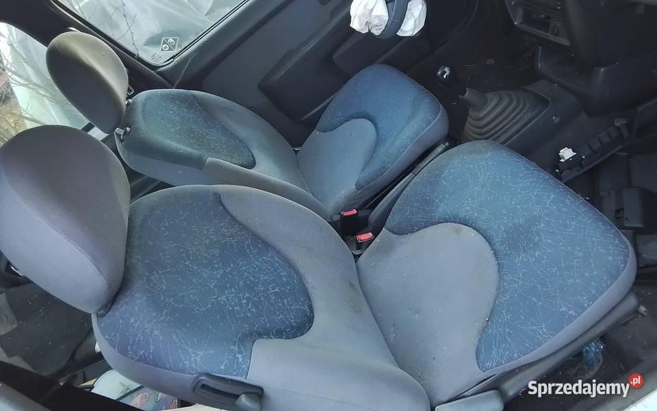 Nissan Micra k11 lift fotele P L inne Rok produkcji 2003