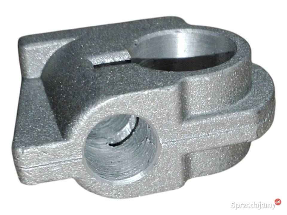 Wspornik wałka dźwigienek zaworowych MF4 Tyczyn