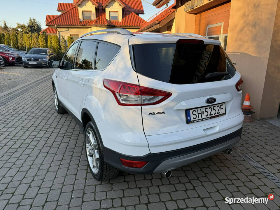 Ford Kuga 4x4 Klima Navi Kamera Automat Panorama Rok produkcji 2014 Orzech