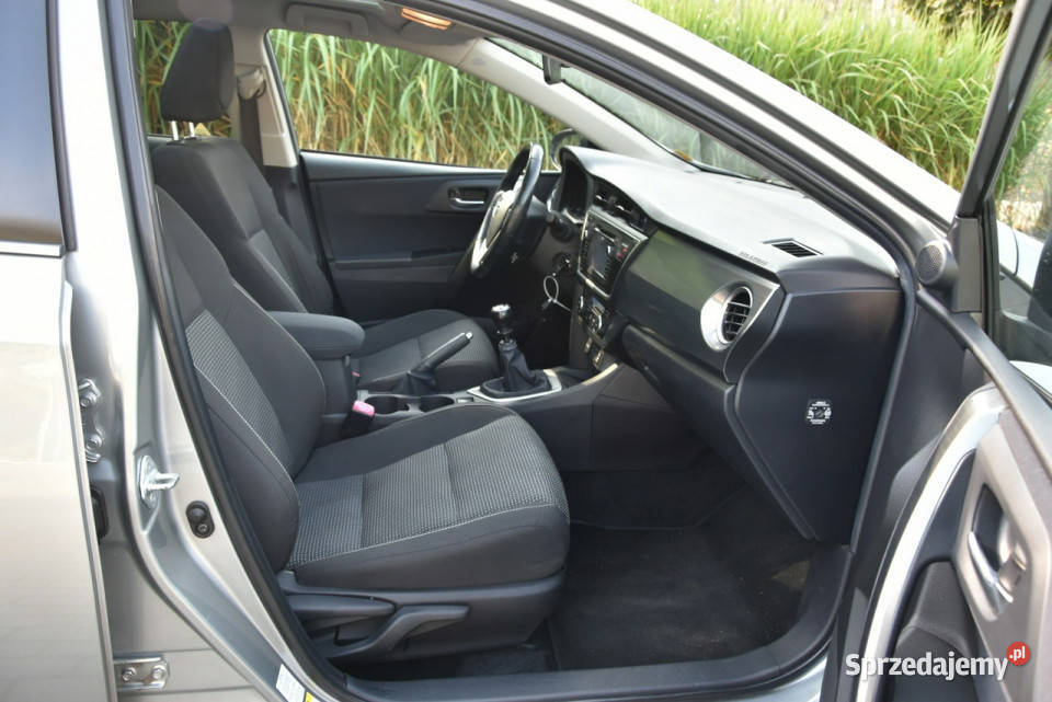 Toyota Auris 20D4D 124 2013r Climatronic Kamera Kampinos sprzedam