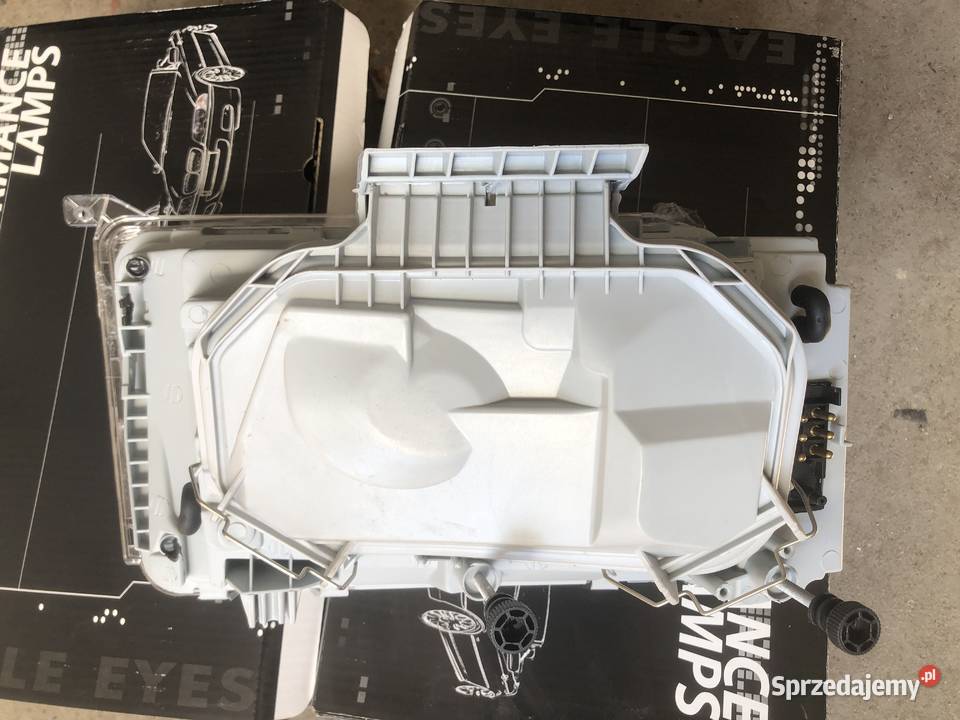 Nowe przednie Lampy Clear Reflektory Chrom Toruń