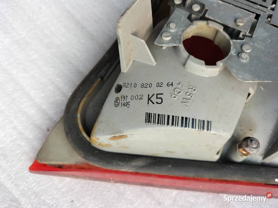MercedesBenz E W210 LAMPA TYŁ TYLNA PRAWA lubelskie Kamień-Kolonia
