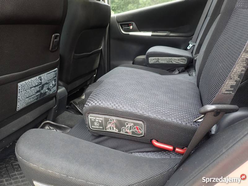 Sprzedam niezawodną Toyotę Corollę Verso opolskie Korfantów sprzedam