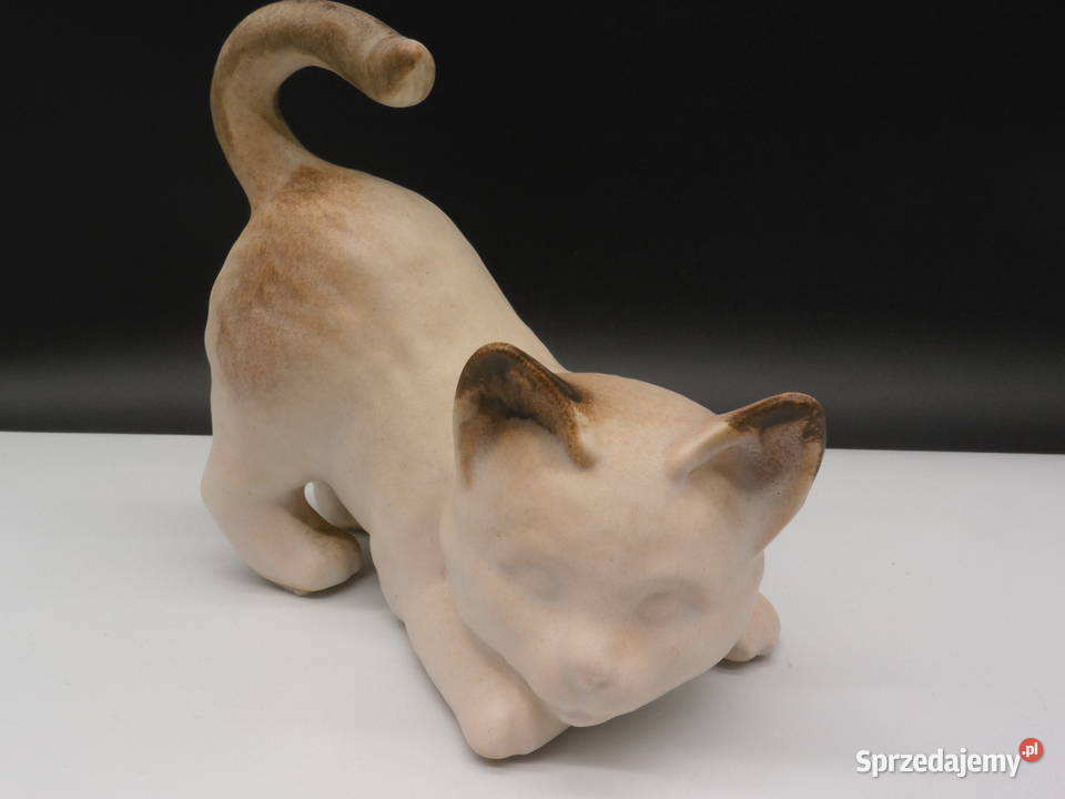 Urocza Ceramiczna Figurka Kota Vintage Polujący Porcelana i szkło Raszków