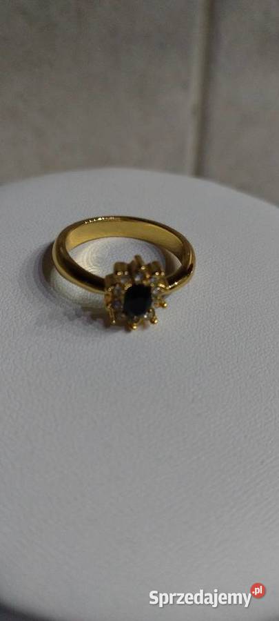 Pierścionek z cyrkoniami Lublin