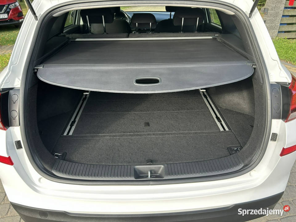 Hyundai i30 sprzedam HYUNDDIA I30 14B III 2017 podgrzewane fotele Hyundai Lublin