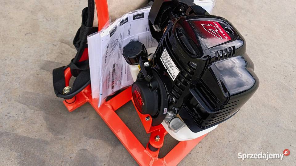 Wibrator plecakowy do betonu CONMEC CPV silnik Pozostałe Dunkowa sprzedam