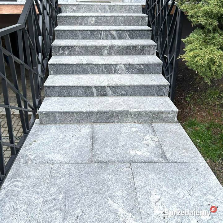 Stopień granitowy Royal Juparana płomieniowany Gdynia