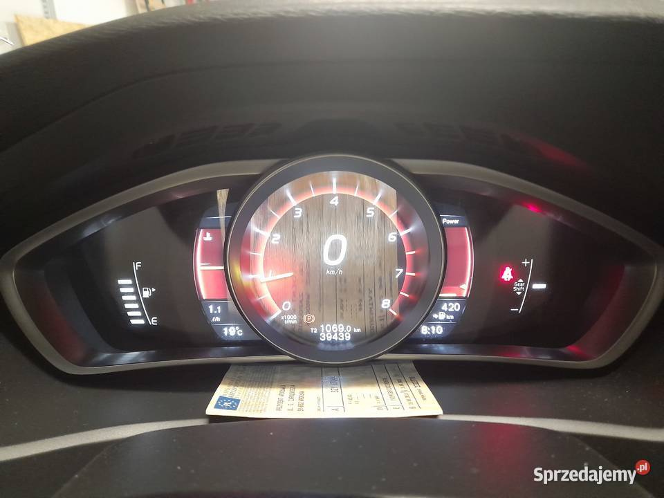 Volvo V40 RDesign 2019 20b przebieg komputer pokładowy Wrocław