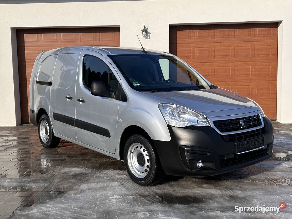 Peugeot Partner 2016r LONG 16D 8V Navi Klima Białobrzegi