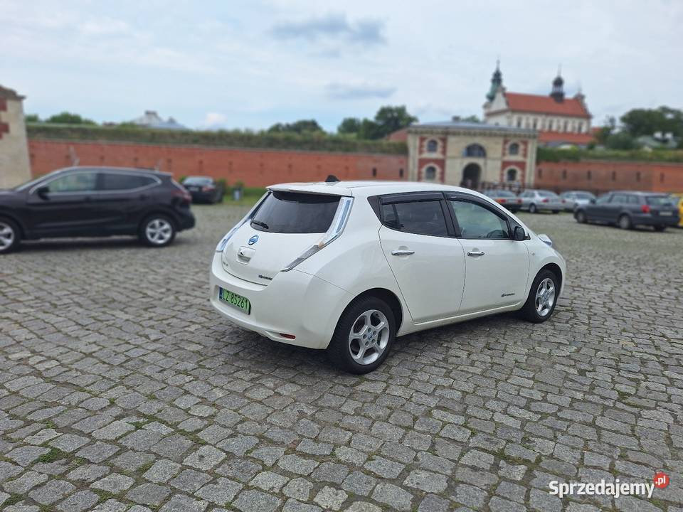 Nissan leaf lift pompa ciepła kamera cofania