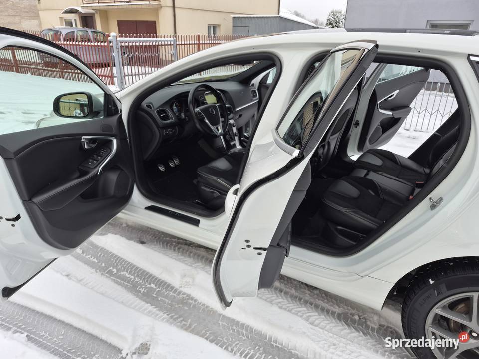 Volvo V40 20 d4 190R DESIGNPANORAMA bluetooth Ostrowiec Świętokrzyski