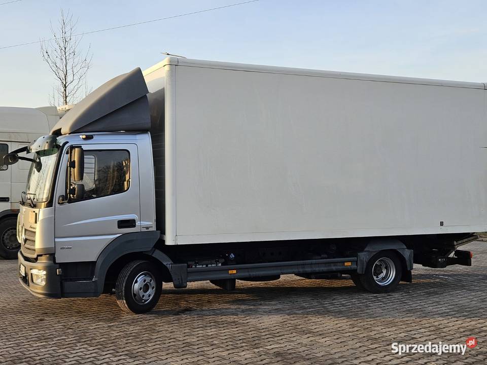 Mercedes Atego 816 winda izoterma diesel łódzkie Kutno