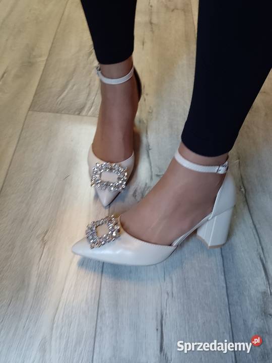 4041 Beżowe bogato zdobione czółenka wieczorowe Czółenka małopolskie Kraków