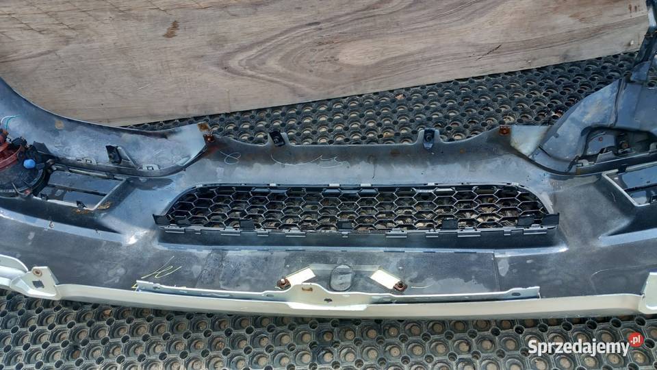 TOYOTA COROLLA VERSO II ZDERZAK PRZÓD 1C0 osobowe Zbierkowo sprzedam