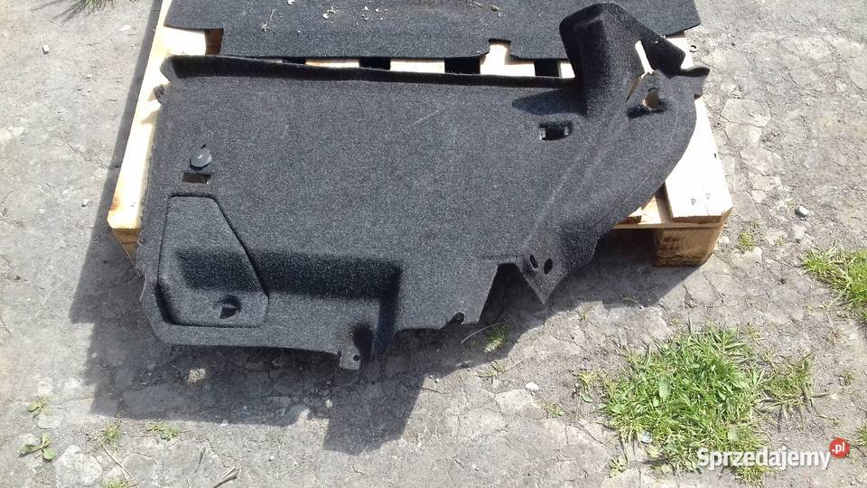 Boczek bagażnika prawy golf 4 hatchback osobowe Tarnobrzeg