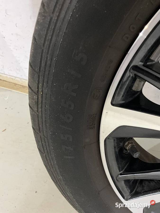 Koła kompletne zimowe Toyota Yaris 17565R15 sprzedam