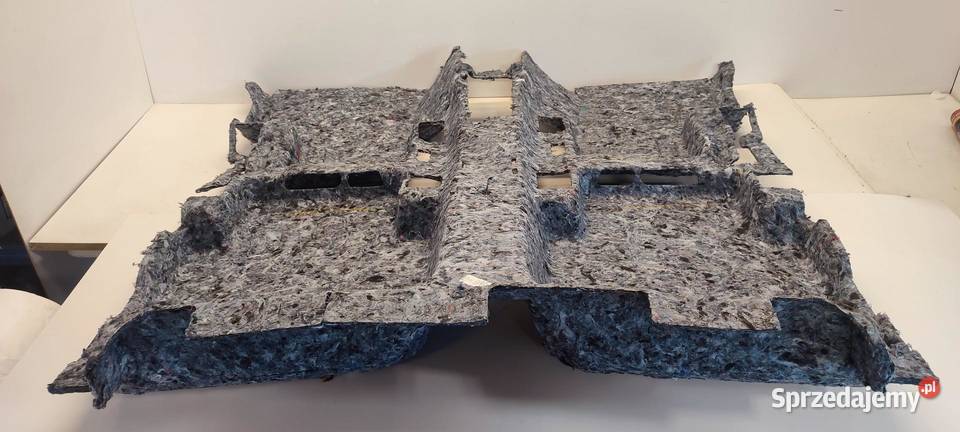 TIGUAN II ALLSPACE WYGŁUSZNIE PODŁOGI WYKŁADZINA