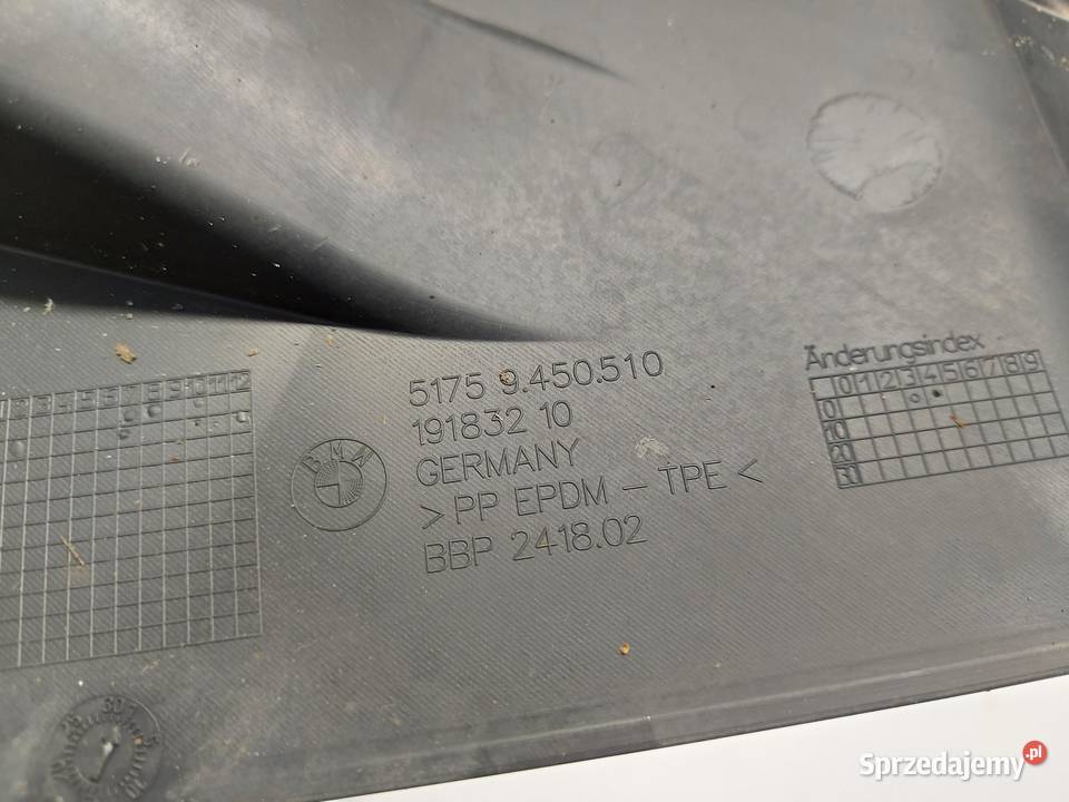 BMW iX1 X1 U11 Osłona podwozia tył prawa 9450510