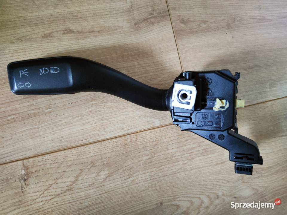 Manetka kierunkowskazów audi a3 8p 8P0953513A śląskie Bełk