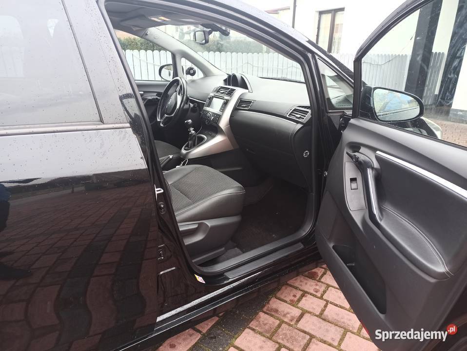 Toyota 7osobowa śląskie Lędziny