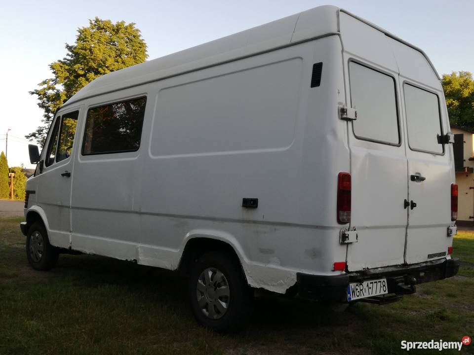 MERCEDES BENZ 208 D KACZKA 23 D bezwypadkowy Zaborów
