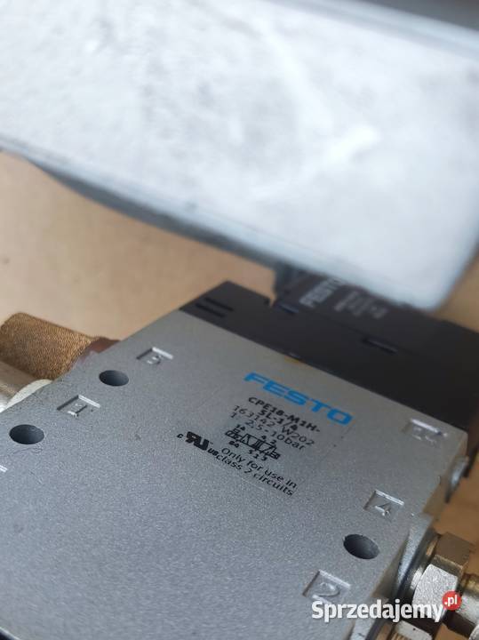 Wyspa zaworowa festo z elektrozaworami i