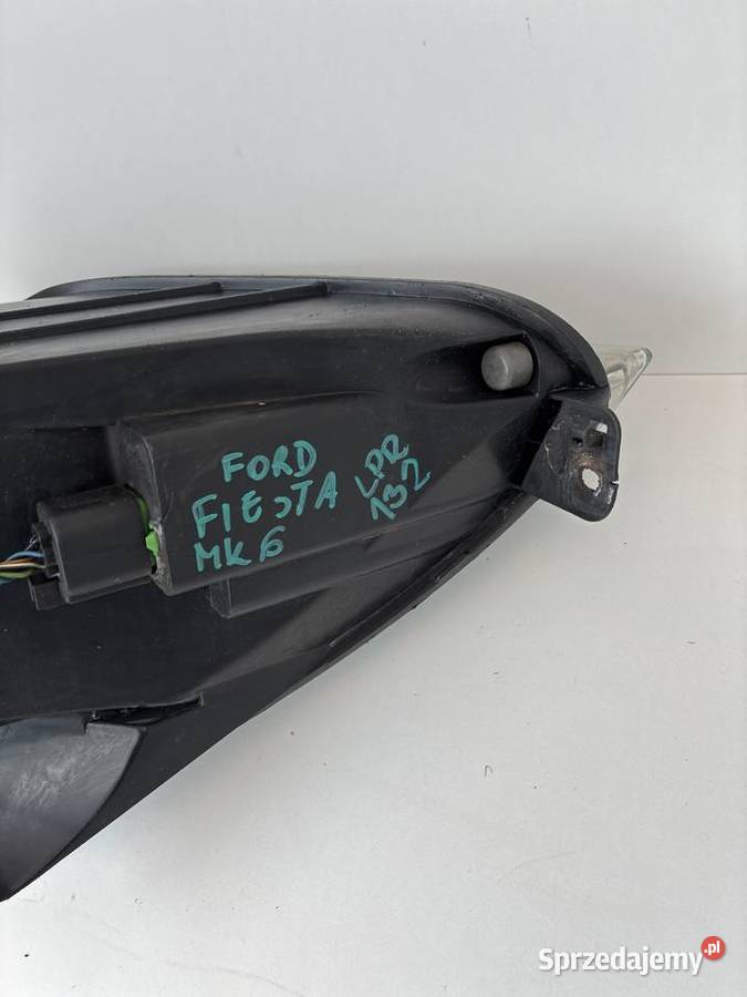 Ford fiesta mk6 LAMPA PRZÓD PRZEDNIA PRAWA wielkopolskie