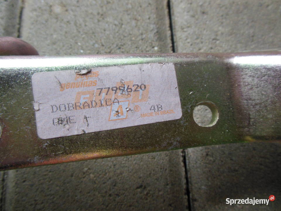 ZAWIAS PRAWY POKRYWY SILNIKA DO FIATA SIENA osobowe śląskie Kozy