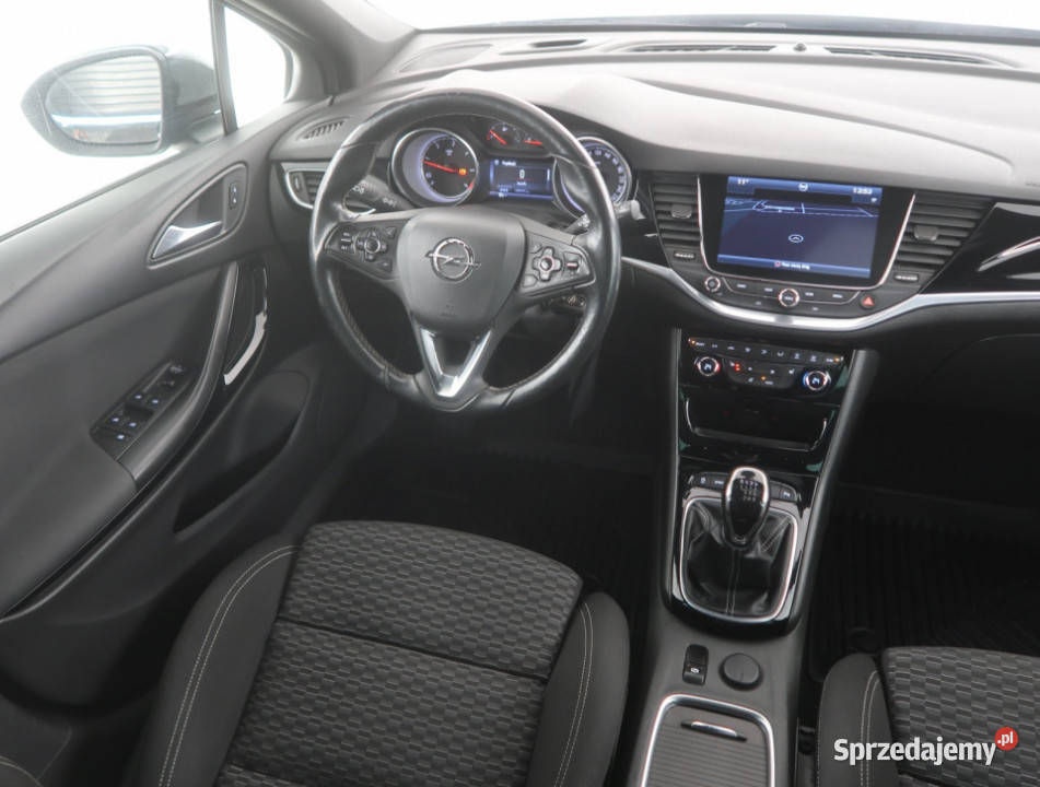 Opel Astra 16 BiCDTI asystent pasa ruchu Astra Bielany Wrocławskie