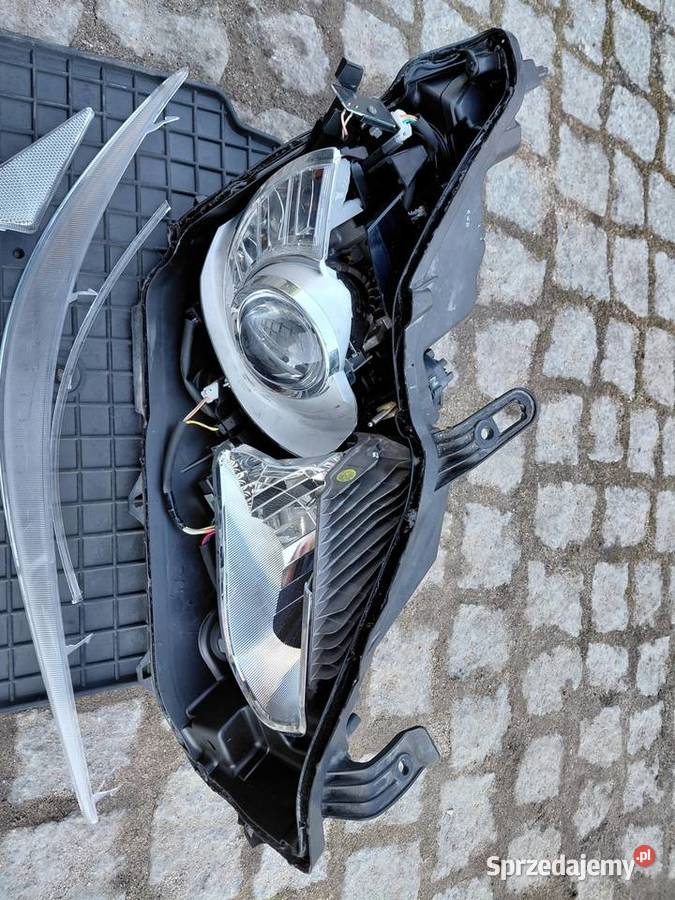 Reflektor prawy dawca infinti q50 V37 Białystok sprzedam