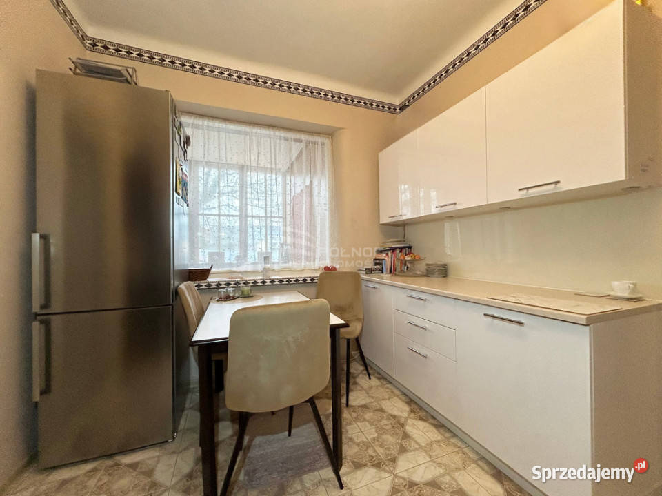 Funkcjonalny dom z basenem w Tomaszowie Tomaszów Lubelski