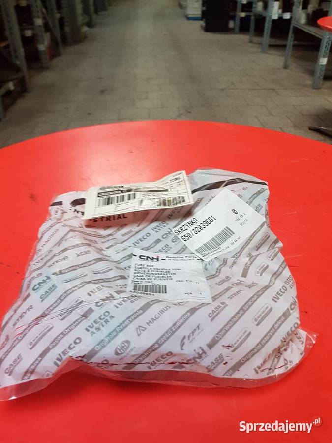 82039691 Skrzynka bezpieczników CNH Holland Sulechów sprzedam